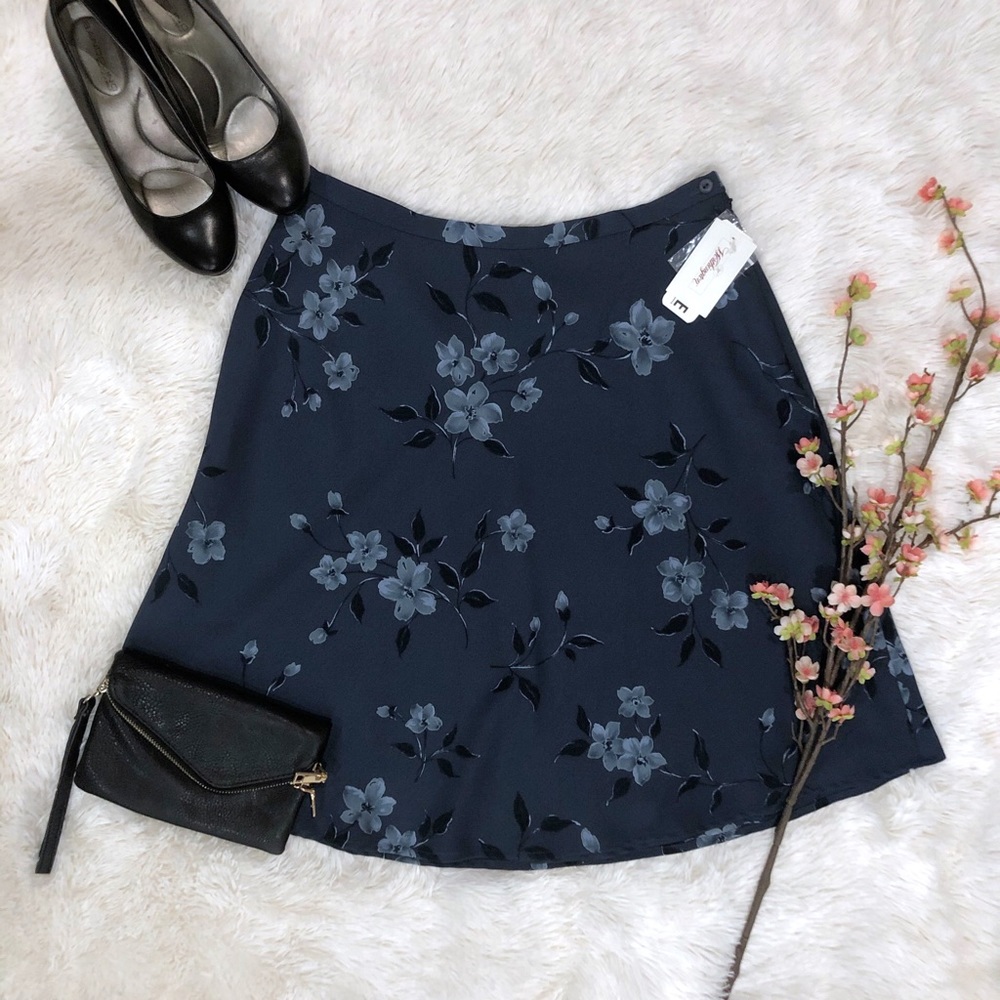 NWT Worthington Navy Blue Floral Skirt SZ 14
